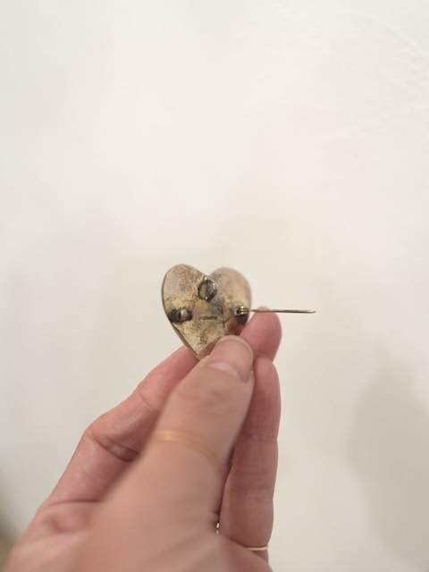 ＜Indian Jewelry＞stamp work heart silver brooch3