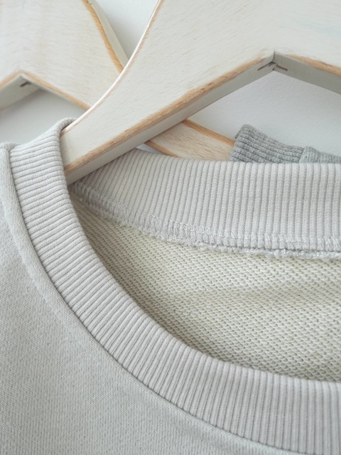 ＜select＞random hem shiny sweat