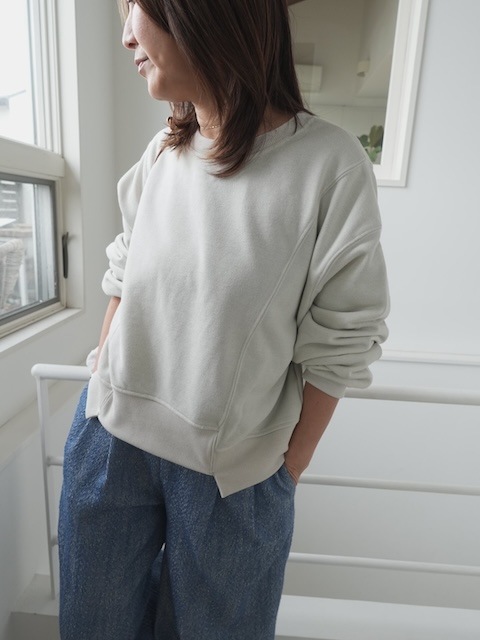 ＜select＞random hem shiny sweat