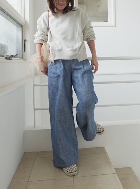 ＜select＞random hem shiny sweat