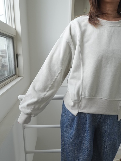 ＜select＞random hem shiny sweat