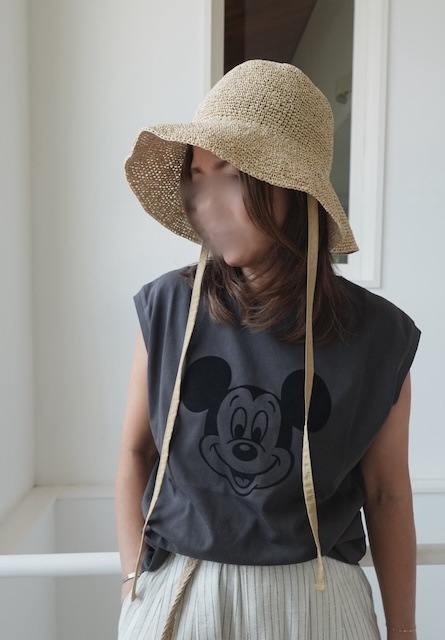 <select>paper ribbon hat