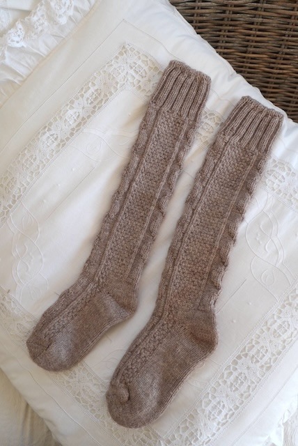 ＜select＞cable knit super long socks