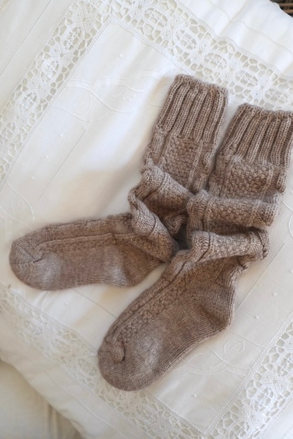 ＜select＞cable knit super long socks