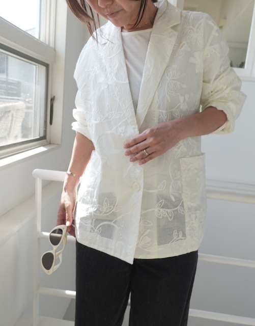 ＜select＞sheer embroidery jacket