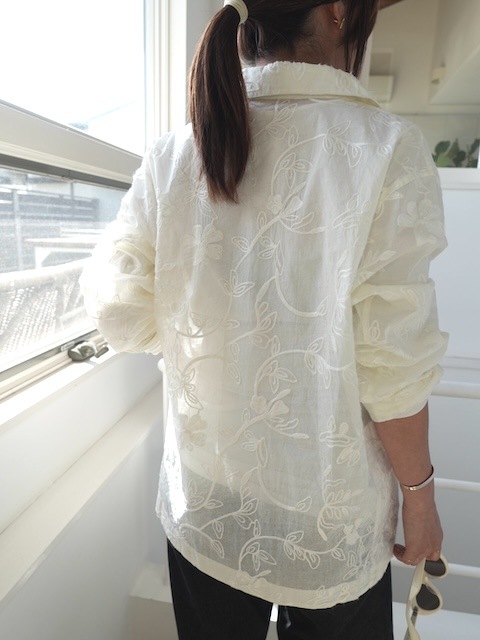 ＜select＞sheer embroidery jacket