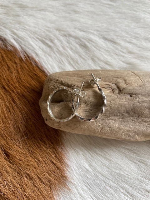 ＜Indian Jewelry＞navajo half hoop pierce