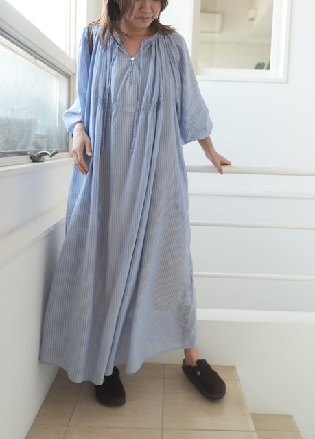 ＜select＞stripe gather dress