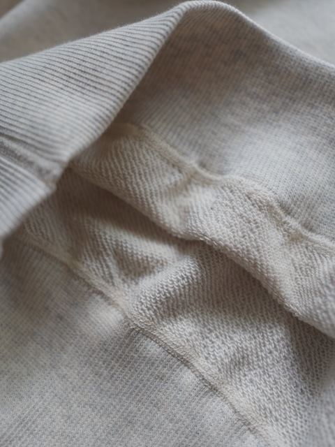 ＜select＞V-Gusset sweat