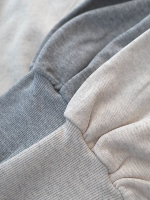 ＜select＞V-Gusset sweat
