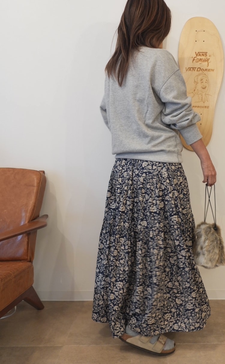 ＜select＞V-Gusset sweat