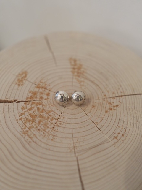 ＜Indian Jewelry＞stampwork silver ball pierce