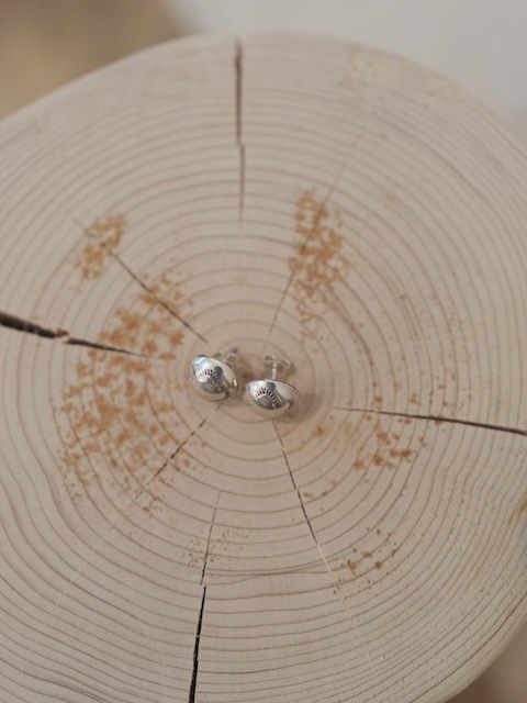 ＜Indian Jewelry＞stampwork silver ball pierce