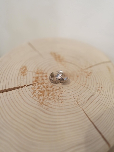 ＜Indian Jewelry＞navajo argyle half hoop pierce