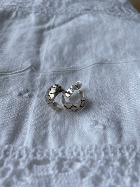 ＜Indian Jewelry＞navajo argyle half hoop pierce