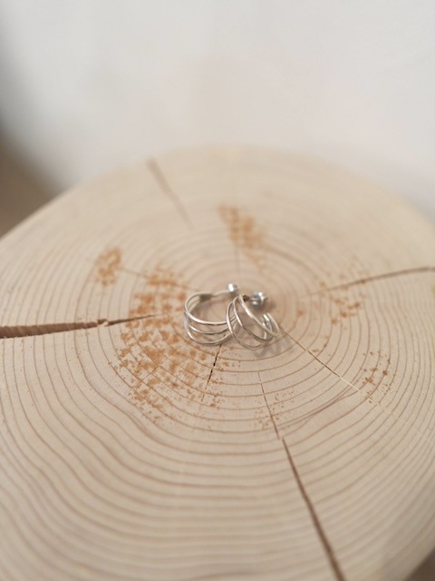 ＜Indian Jewelry＞three stranded half hoop pierce