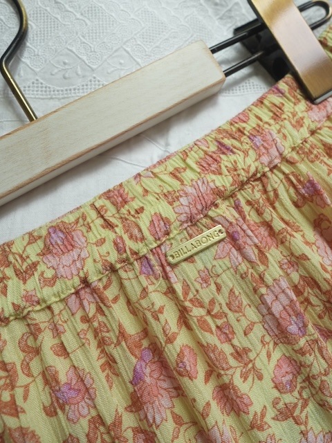 ＜BILLABONG＞floral skirt