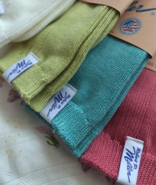 <select>crew socks