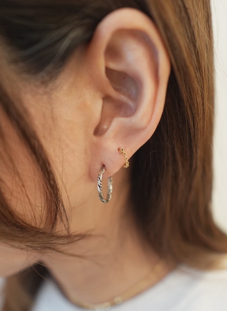 ＜Indian Jewelry＞twist design half hoop pierce