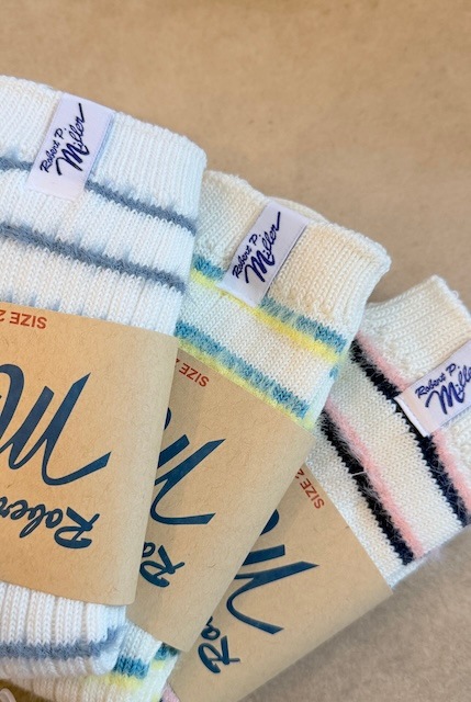 <select>shaggy border socks