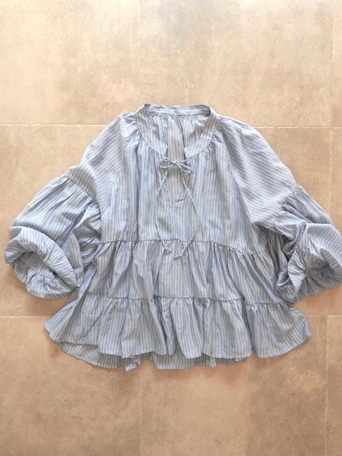 ＜select＞stripe gather blouse