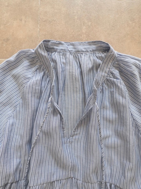 ＜select＞stripe gather blouse