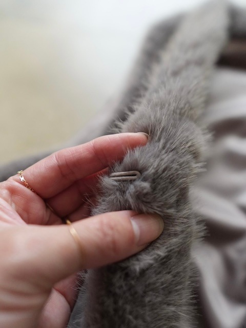 ＜select＞back gather fur vest