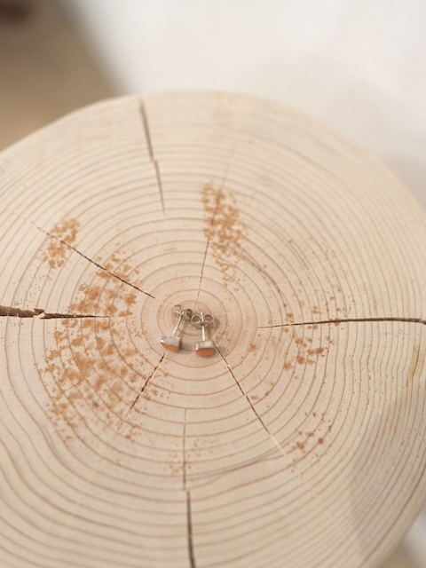 ＜Indian Jewelry＞oyster shell square pierce