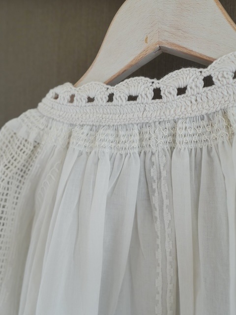 ＜select＞cotton lace blouse
