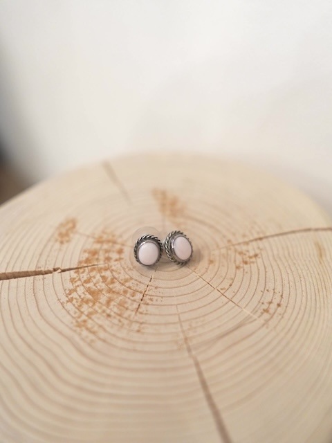 ＜Indian Jewelry＞pink conch shell silver pierce