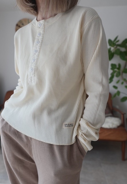 <select>botanical dye henley neck thermal