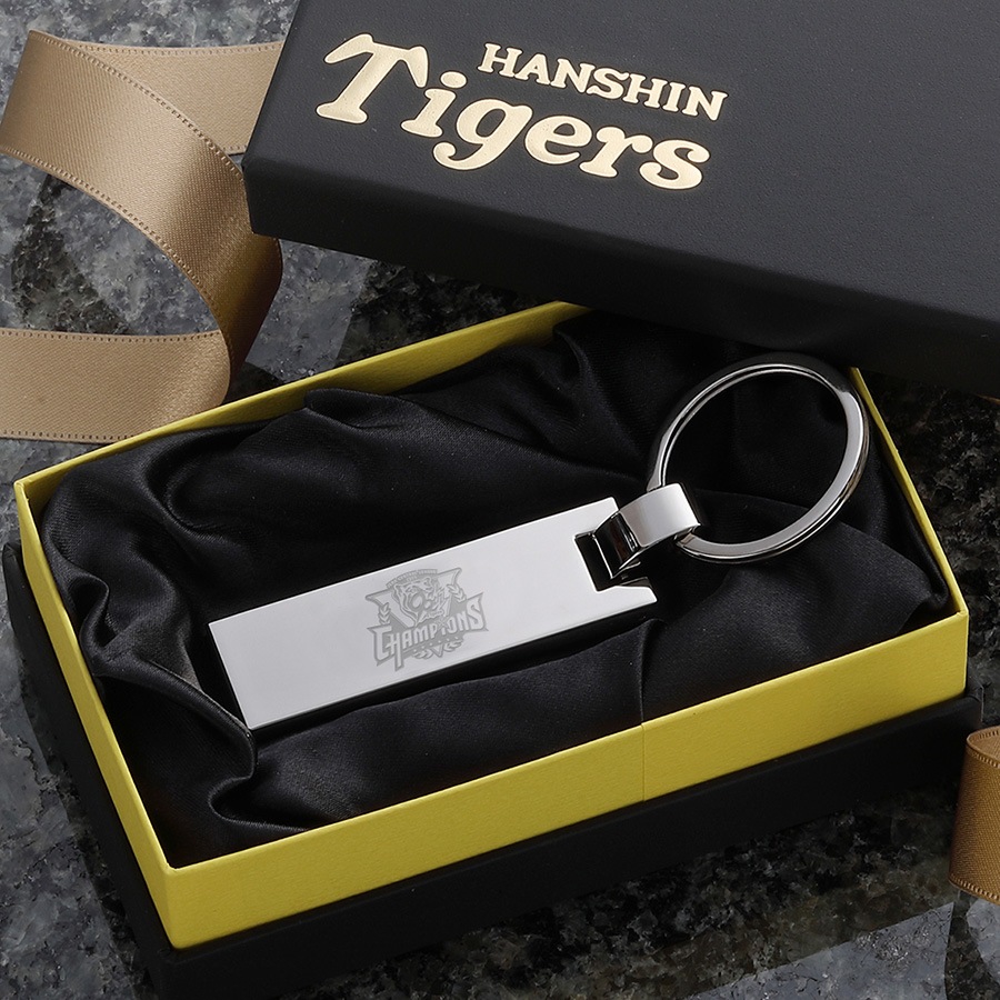 タイガース 2025 JERA セ・リーグ優勝記念 スクエアキーホルダー