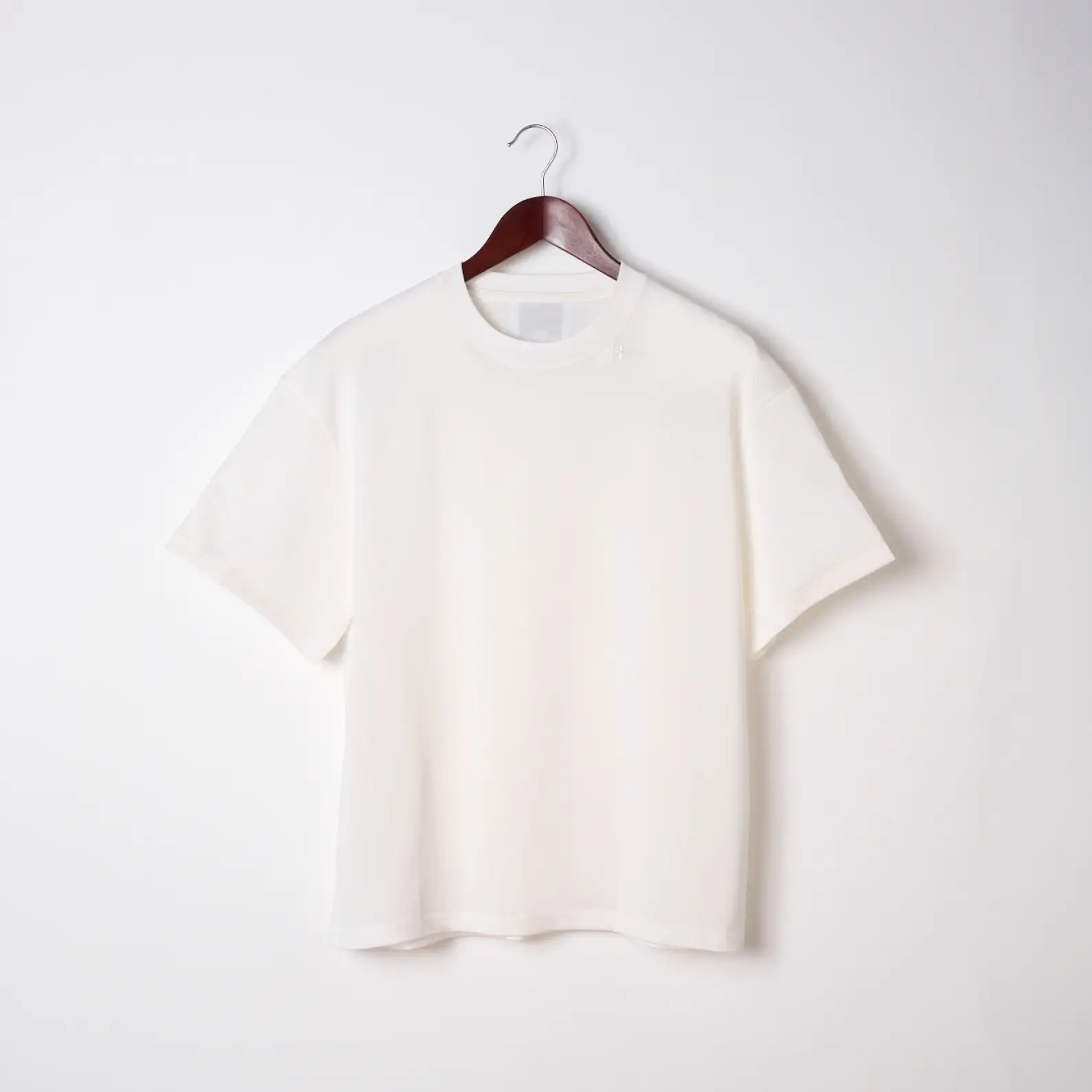 ULTIMA T-SHIRT WHITE | TOPS | BLUE ZONE Heros
