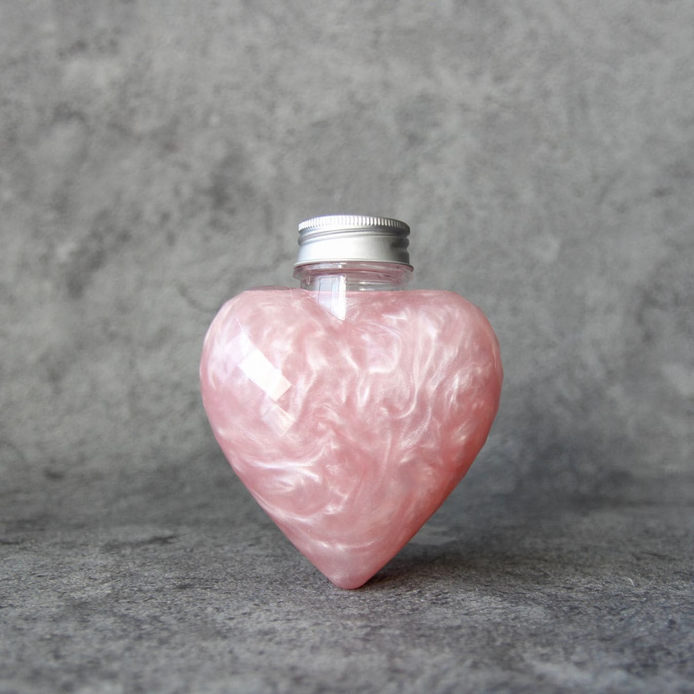 ドリンクボトル 300ml ダイヤモンドカット ハートボトル フタ付き 100個