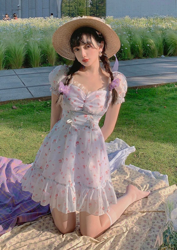 ガーリーファッションの小花柄レースアップ甘ガーリーワンピース Bobon21 ボボンニジュウイチ