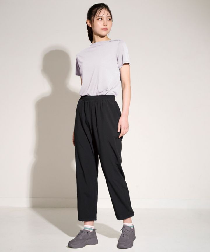 アンクルパンツ