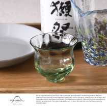 Tomi Craft 小樽硝子 SDGs 自動車 窓ガラス 再生ガラス お猪口 酒杯 グリーン|日本酒・焼酎用|酒器・お酒