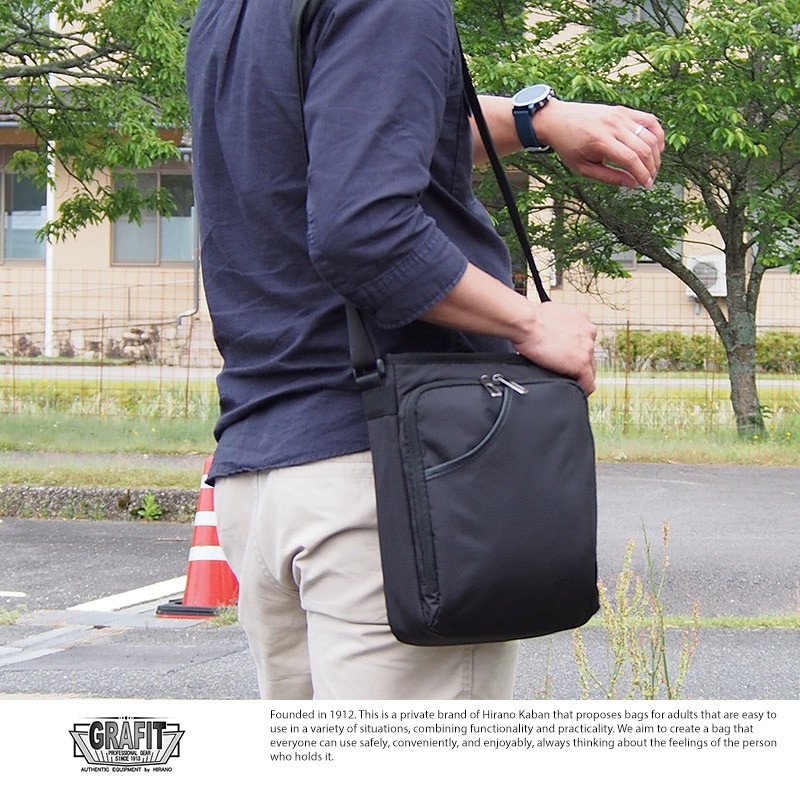 PGG ブラック ナイロンバッグ　ショルダータイプ PGG ブラック ナイロンバッグ ショルダータイプ PGG ブラック