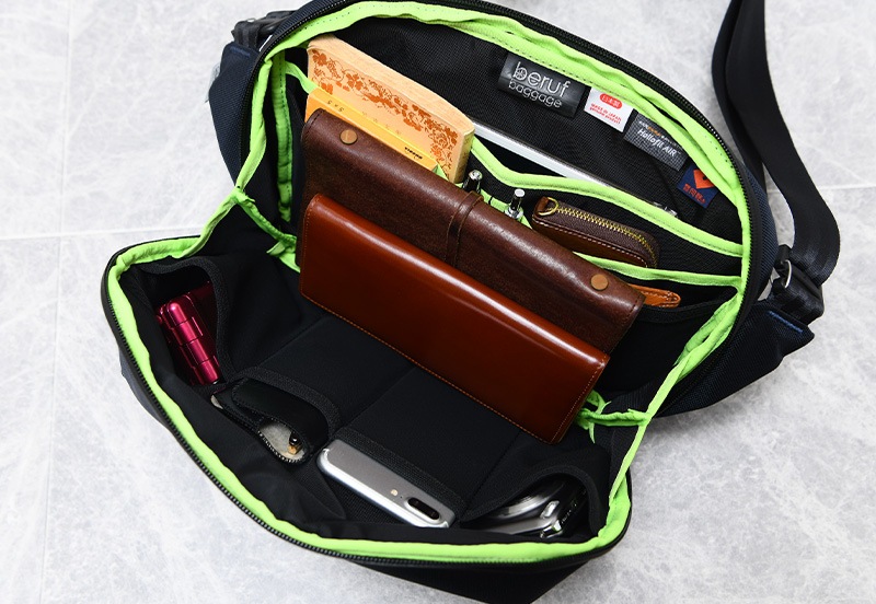 beruf baggage Urban Explorer 6.0 HA 日本製 豊岡鞄 × beruf baggage Urban Explorer 6 HA 機能的 スリング