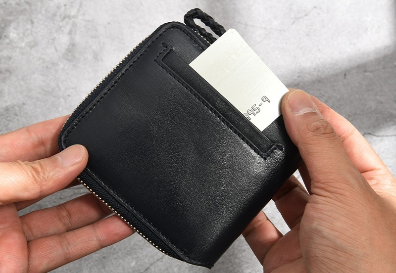 Pid 防水牛革 ラウンドファスナー二つ折り財布 ecrire 本革