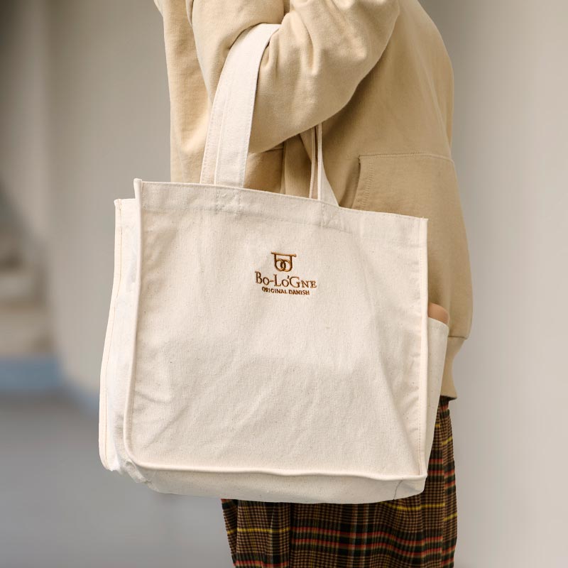 ボローニャ　刺繍　コットンバッグ　【袋】