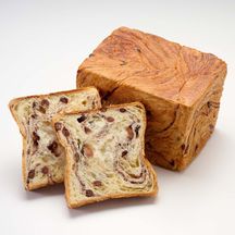 【webshop限定】 ボローニャデニッシュ食パン　贅沢 塩バターあずき 1.5斤