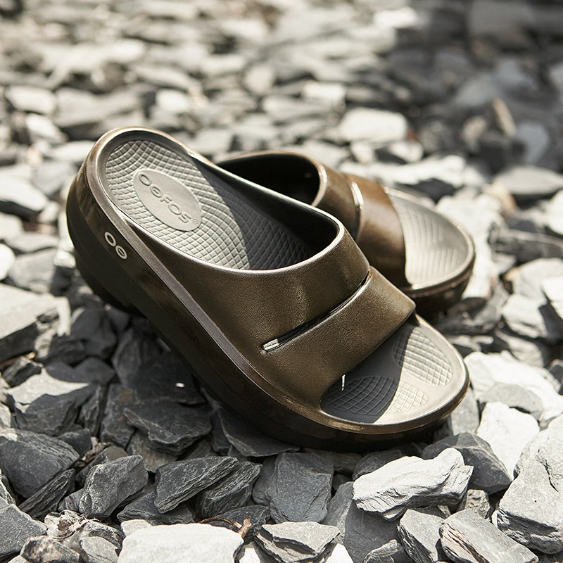 ե/OOFOS OOmega OOahh Luxeʥᥬ륯 ꥫХ꡼