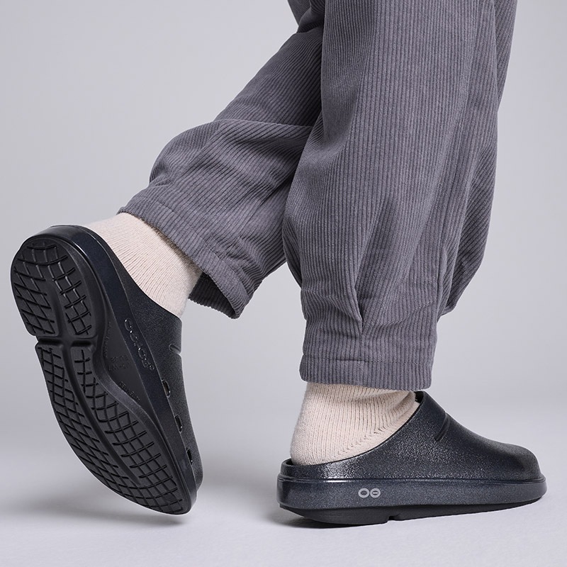 �����ե���/OOFOS OOcloog Luxe�ʥ�������å��륯���˥ꥫ�Х꡼�������