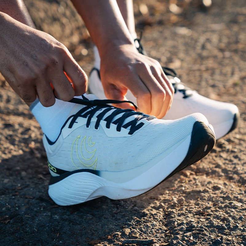 20%OFFۥȥݥå/Topo Athletic ATMOSʥȥ⥹˥ ˥󥰥塼ʡԲġ