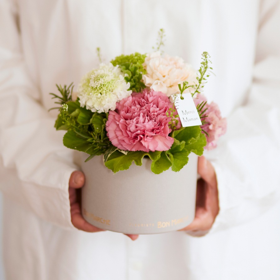 早期割 10%OFF【母の日】カーネーションのBOXアレンジメント｜4/30～5/3お届け