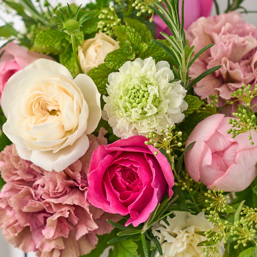 早期割 10%OFF【母の日】増田バラ園のフレグランスローズとカーネーションのBOXアレンジメント｜4/30～5/3お届け