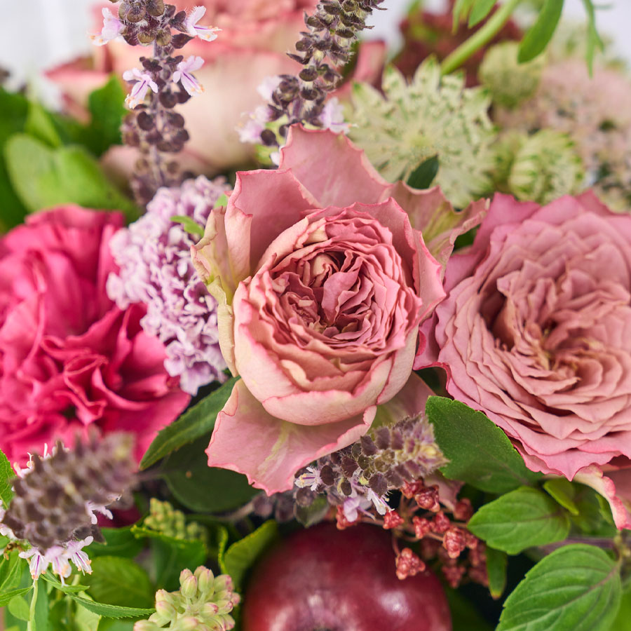 ニュアンスピンクのローズアレンジメント