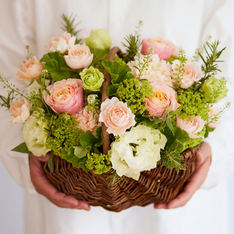 早期割 10%OFF【母の日】バラとカーネーションのナチュラルアレンジメント｜4/30～5/3お届け