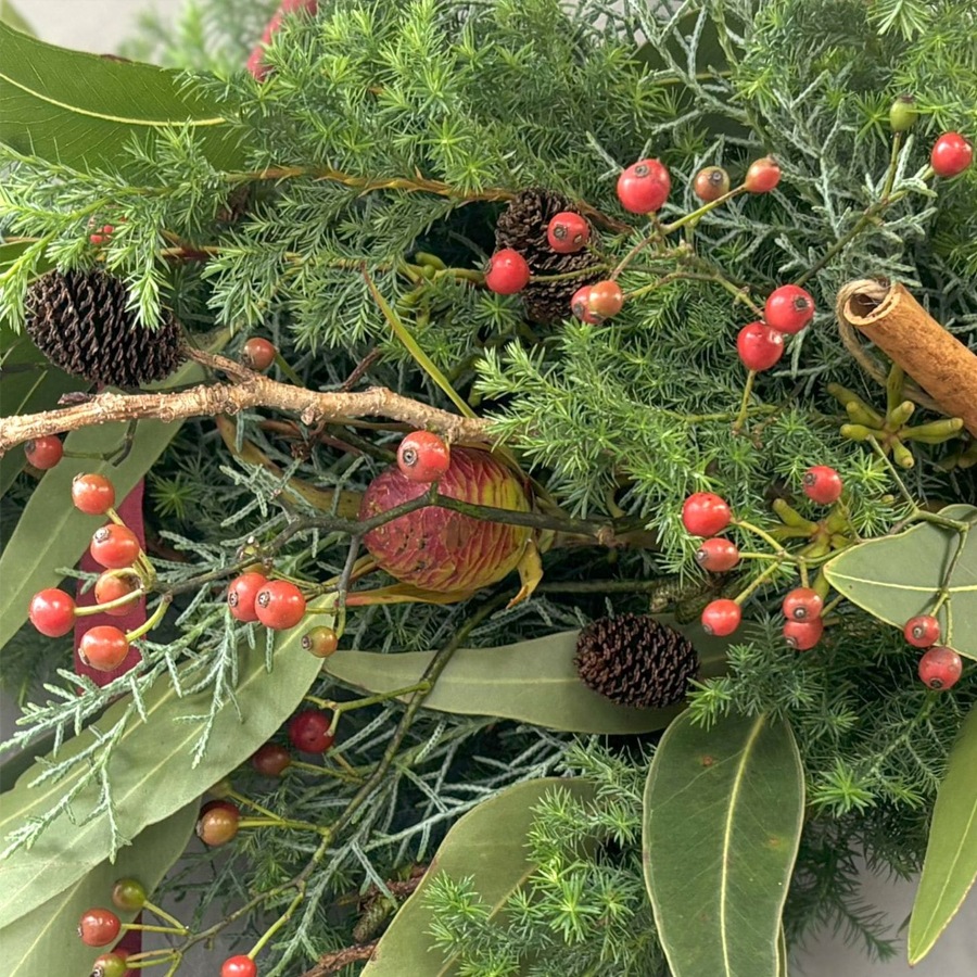 クリスマススワッグ